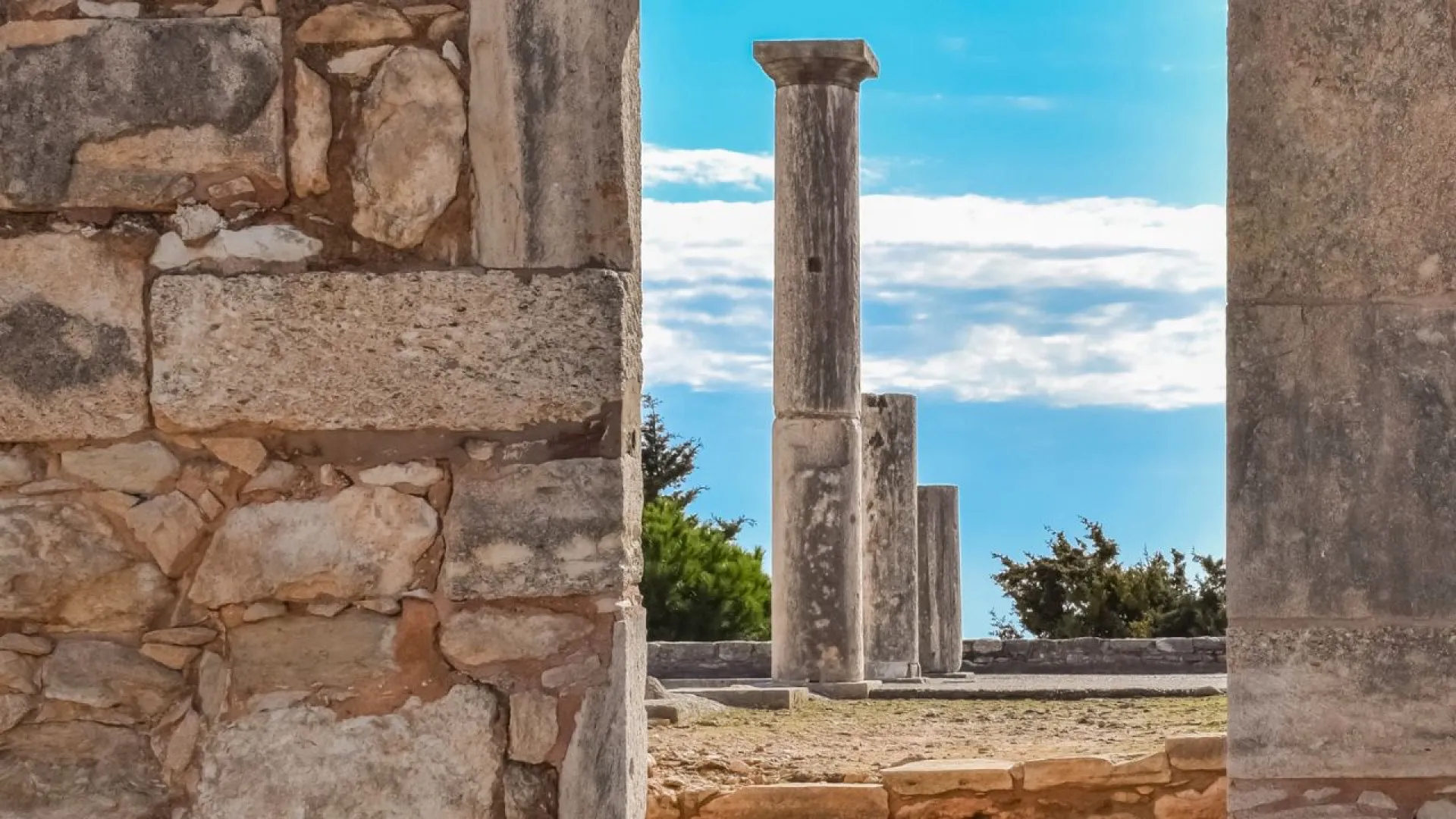 Borderless Living in Cyprus: A Detailed Comparison Between North and South
