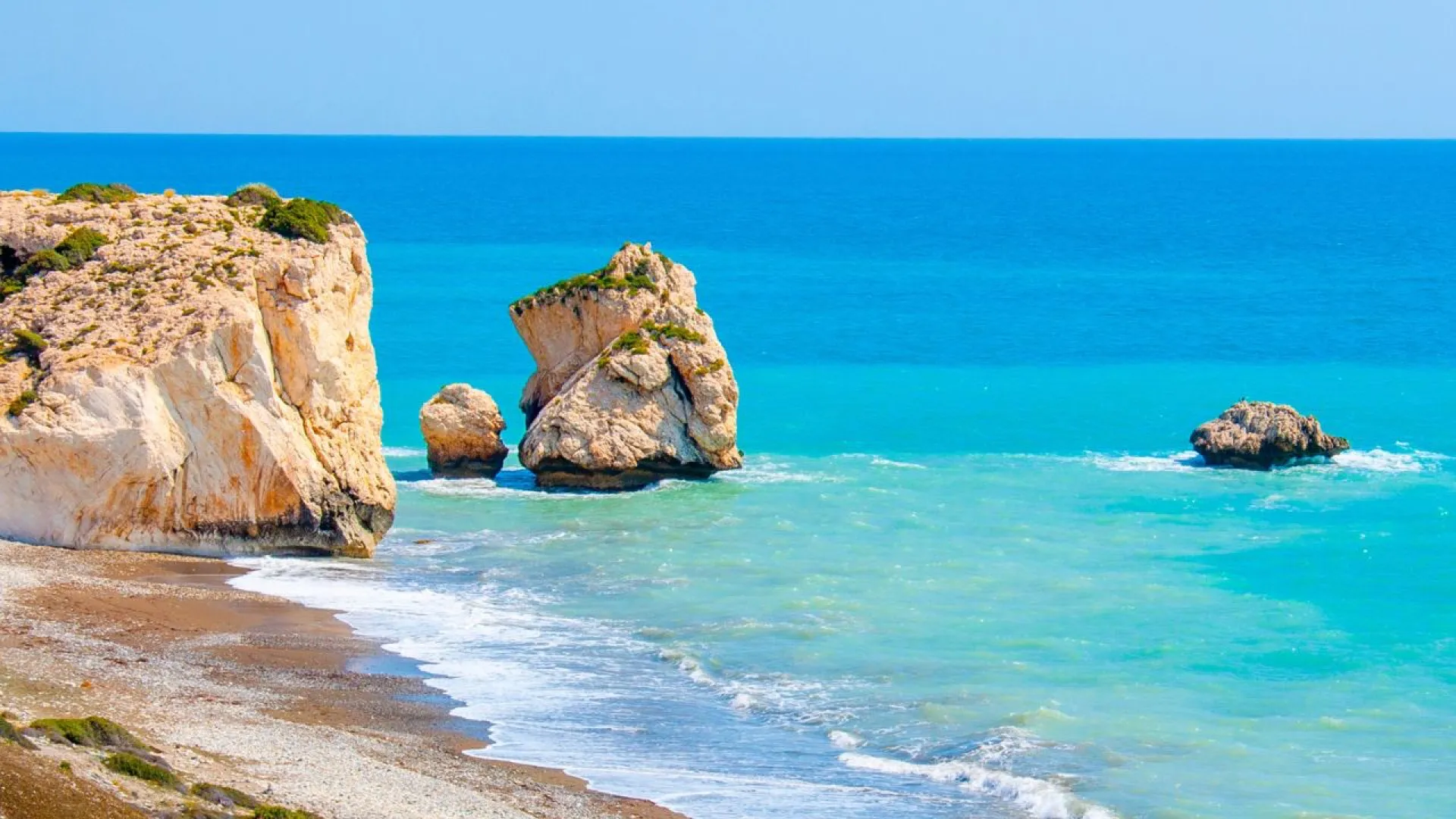Retirement Travel: Discover Cyprus and the World – Top Destinations and Planning Tips